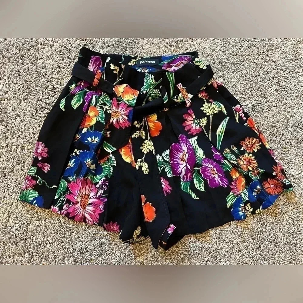 Express Floral High Rise Shorts
